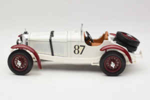 Mercedes SSKL #87 R. Caracciola Baltas 1931 Bburago 1:18 3002-P1 Metalas - nuotrauka 3 iš 6