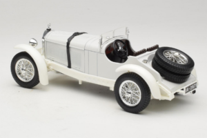 Mercedes SSKL Baltas 1931 Bburago 1:18 3002-M2 Metalas - nuotrauka 5 iš 6
