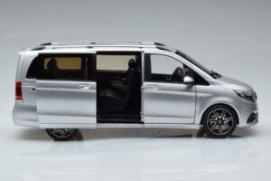 Mercedes V-Class V260 AMG Line Sidabrinis Norev 1:18 183871 Metalas - nuotrauka 4 iš 10