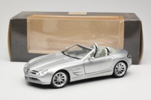 Mercedes Vision SLR Roadster Sidabrinis Maisto 1:18 B66962107 Metalas - nuotrauka 8 iš 8