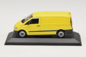 Mercedes Vito W638 Geltonas Minichamps 1:43 B67871200-R1 Metalas