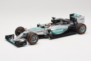 Mercedes W06 #44 L. Hamilton Mercedes AMG Petronas Japanese Grand Prix Winner 2015 Minichamps 1:18 110150344 Metalas