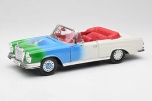 Mercedes 280SE W108 Tricolor Maisto 1:18 56014 Metalas