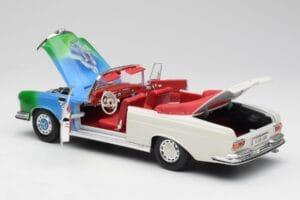 Mercedes 280SE W108 Tricolor Maisto 1:18 56014 Metalas - nuotrauka 5 iš 8