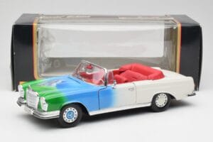 Mercedes 280SE W108 Tricolor Maisto 1:18 56014 Metalas - nuotrauka 8 iš 8