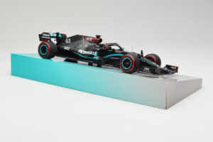 Mercedes W11 #63 G. Russell Mercedes AMG Petronas Sakhir Grand Prix 2020 Minichamps 1:18 113201663 Derva - nuotrauka 4 iš 7