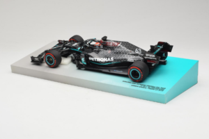 Mercedes W11 #63 G. Russell Mercedes AMG Petronas Sakhir Grand Prix 2020 Minichamps 1:18 113201663 Derva - nuotrauka 5 iš 7