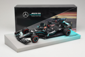 Mercedes W11 #63 G. Russell Mercedes AMG Petronas Sakhir Grand Prix 2020 Minichamps 1:18 113201663 Derva - nuotrauka 7 iš 7