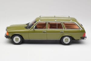 Mercedes W123 200T Cypress Žalias BoS Models 1:18 BOS008 Metalas - nuotrauka 3 iš 6