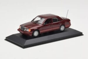 Mercedes W124 Dark Red Metallic Minichamps 1:43 MB002 Metalas - nuotrauka 2 iš 4