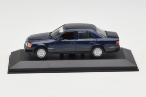 Mercedes W124 Tamsiai Mėlynas Minichamps 1:43 MB006 Metalas