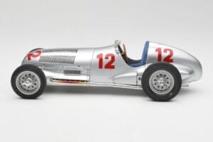 Mercedes W125 #12 R. Caracciola Grand Prix 1937 CMC 1:18 M-052 Metalas - nuotrauka 3 iš 6