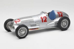Mercedes W125 #12 R. Caracciola Grand Prix 1937 CMC 1:18 M-052 Metalas