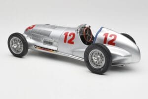 Mercedes W125 #12 R. Caracciola Grand Prix 1937 CMC 1:18 M-052 Metalas - nuotrauka 5 iš 6