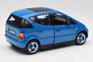 Mercedes A-Class W168 Azure Mėlynas Maisto 1:18 50311 Metalas - nuotrauka 3 iš 8