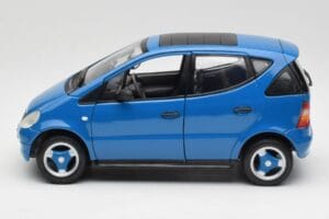 Mercedes A-Class W168 Azure Mėlynas Maisto 1:18 50311 Metalas - nuotrauka 4 iš 8