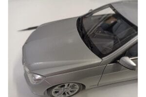 Mercedes E-klasė W212 Avantgarde Iridium Sidabrinis Dažai 1 leidimas Minichamps 1:18 B66960212-D1 Metalas - nuotrauka 8 iš 11