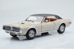 Mercury Cougar XR7-G Fawn Sun Star 1:18 1572 Metalas