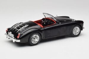 MGA English Roadster Juodas Revell 1:18 84559091 Metalas - nuotrauka 3 iš 8