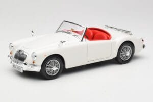 MGA Roadster Old English White Revell 1:18 08455 Metalas