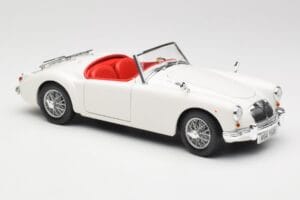 MGA Roadster Old English White Revell 1:18 08455 Metalas - nuotrauka 6 iš 8