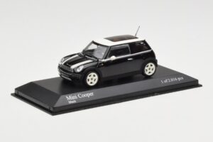 MINI Cooper R50 Juodas Minichamps 1:43 431138101 Metalas - nuotrauka 3 iš 5