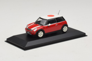 Mini Cooper Raudonas su Japonijos Vėliava Minichamps 1:43 80420309024-R1 Metalas - nuotrauka 2 iš 5