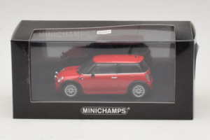 Mini Cooper One R50 Aero Raudonas Minichamps 1:43 431138272 Metalas - nuotrauka 4 iš 4