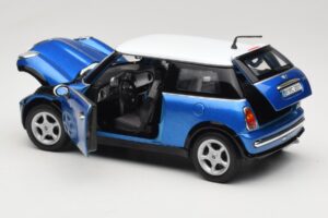 Mini Cooper R50 Mėlynas su Baltu Stogu Mondo Motors 1:18 MINI004 Metalas - nuotrauka 5 iš 8