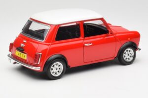 Mini Cooper Raudonas Bburago 1:18 3379 Metalas - nuotrauka 3 iš 8