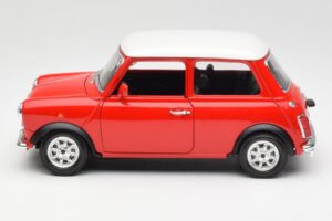 Mini Cooper Raudonas Bburago 1:18 3379 Metalas - nuotrauka 4 iš 8
