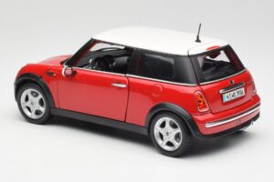 Mini Cooper R50 Raudonas Maisto 1:18 31619 Metalas - nuotrauka 4 iš 8