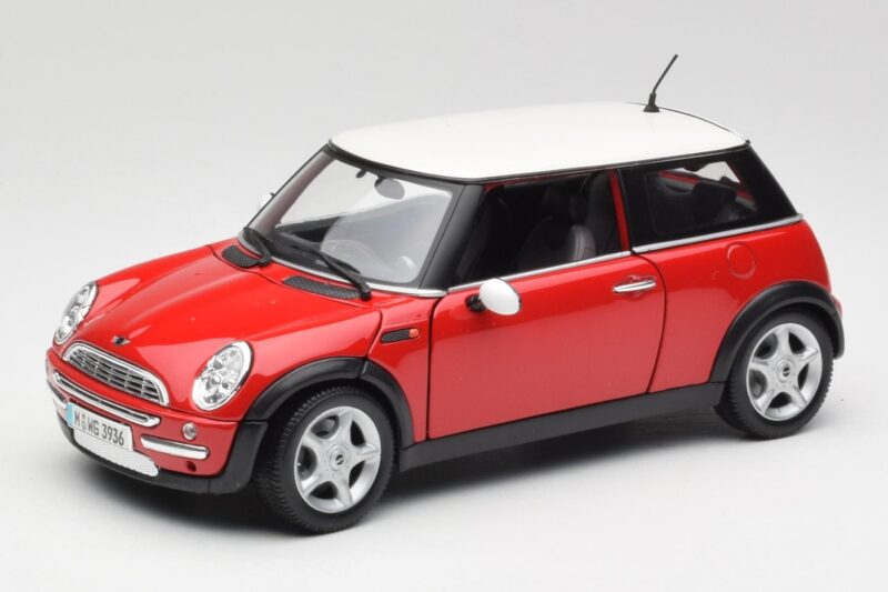 Mini Cooper R50 Raudonas Maisto 1:18 31619 Metalas