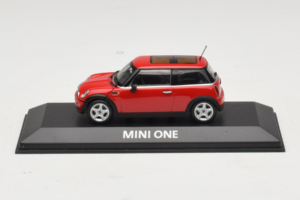 Mini Cooper Raudonas Minichamps 1:43 MINI010 Metalas