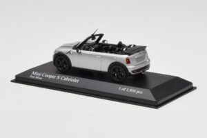 Mini Cooper S R57 Kabrioletas Sidabrinis Minichamps 1:43 431138830 Metalas - nuotrauka 3 iš 6