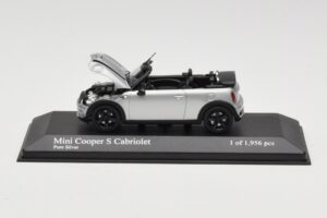 Mini Cooper S R57 Kabrioletas Sidabrinis Minichamps 1:43 431138830 Metalas - nuotrauka 5 iš 6