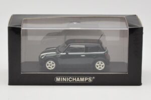 Mini Cooper S R53 Žalia Su Juostelėmis Minichamps 1:43 MINI006 Metalas - nuotrauka 2 iš 4
