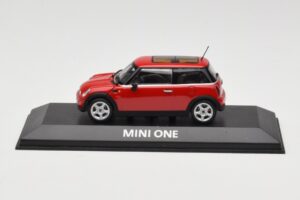 Mini One R50 Raudonas Su Raudonu Stogu Minichamps 1:43 MINI001 Metalas