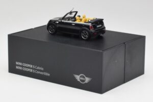Mini Cooper S R57 Kabrioletas Juodas Minichamps 1:43 80422148818 Metalas - nuotrauka 3 iš 4