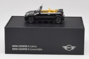 Mini Cooper S R57 Kabrioletas Juodas Minichamps 1:43 80422148818 Metalas