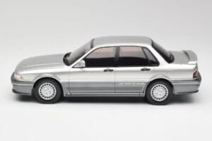 Mitsubishi Galant VR-4 Sidabrinis IXO 1:18 18CMC191 Metalas - nuotrauka 3 iš 6