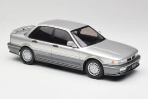 Mitsubishi Galant VR-4 Sidabrinis IXO 1:18 18CMC191 Metalas - nuotrauka 4 iš 6