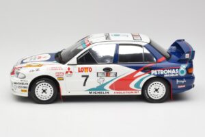 Mitsubishi Lancer Evo 3 Group A #4 T. Makinen / S. Harjanne Rally Australia 1996 Otto 1:18 OT475 Derva - nuotrauka 3 iš 6