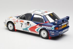 Mitsubishi Lancer Evo 3 Group A #4 T. Makinen / S. Harjanne Rally Australia 1996 Otto 1:18 OT475 Derva - nuotrauka 5 iš 6