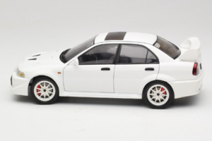 Mitsubishi Lancer Evo VI Tommi Makinen Edition Baltas AUTOart 1:18 77157 Metalas - nuotrauka 4 iš 8
