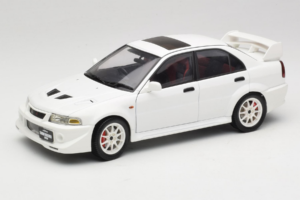 Mitsubishi Lancer Evo VI Tommi Makinen Edition Baltas AUTOart 1:18 77157 Metalas