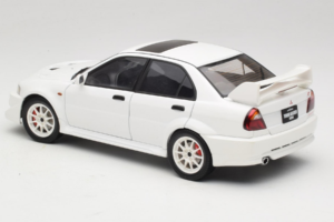 Mitsubishi Lancer Evo VI Tommi Makinen Edition Baltas AUTOart 1:18 77157 Metalas - nuotrauka 7 iš 8