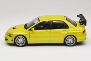 Mitsubishi Lancer Evo VII Mustard Yellow AUTOart 1:18 77166 Metalas - nuotrauka 4 iš 8
