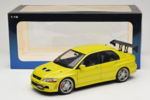 Mitsubishi Lancer Evo VII Mustard Yellow AUTOart 1:18 77166 Metalas - nuotrauka 8 iš 8