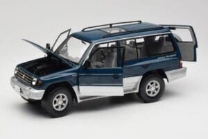 Mitsubishi Pajero V20 LWB Mėlynas & Sidabrinis Sun Star 1:18 1212 Metalas - nuotrauka 2 iš 8